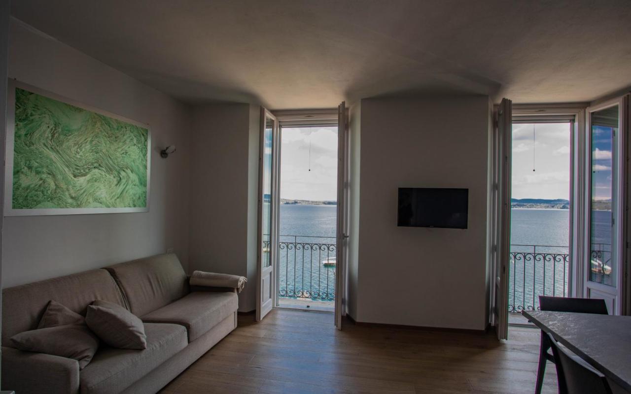 Appartement La Dimora Del Glicine à Belgirate Extérieur photo