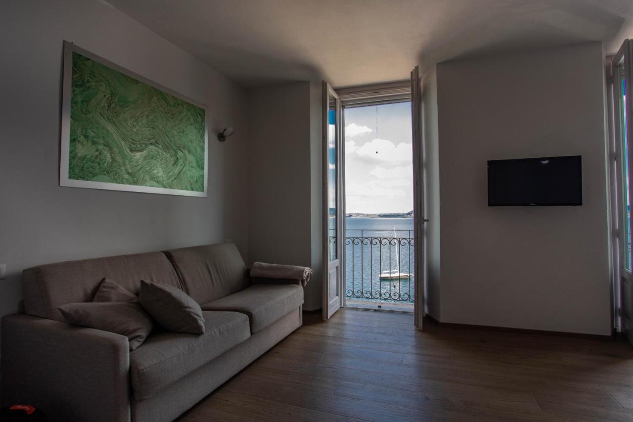 Appartement La Dimora Del Glicine à Belgirate Extérieur photo